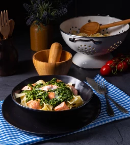 Algás tészta lazacszósszal lazackonzervből