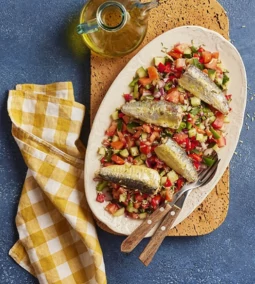 Montanheira (’hegyi’) saláta szardíniával