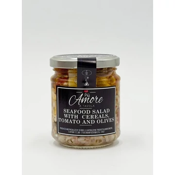 olasz tenger gyümölcsei saláta gabonákkal paradicsommal és olajbogyóval