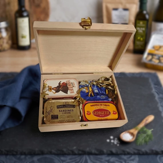 prémium szardíniaválogatás fadobozban